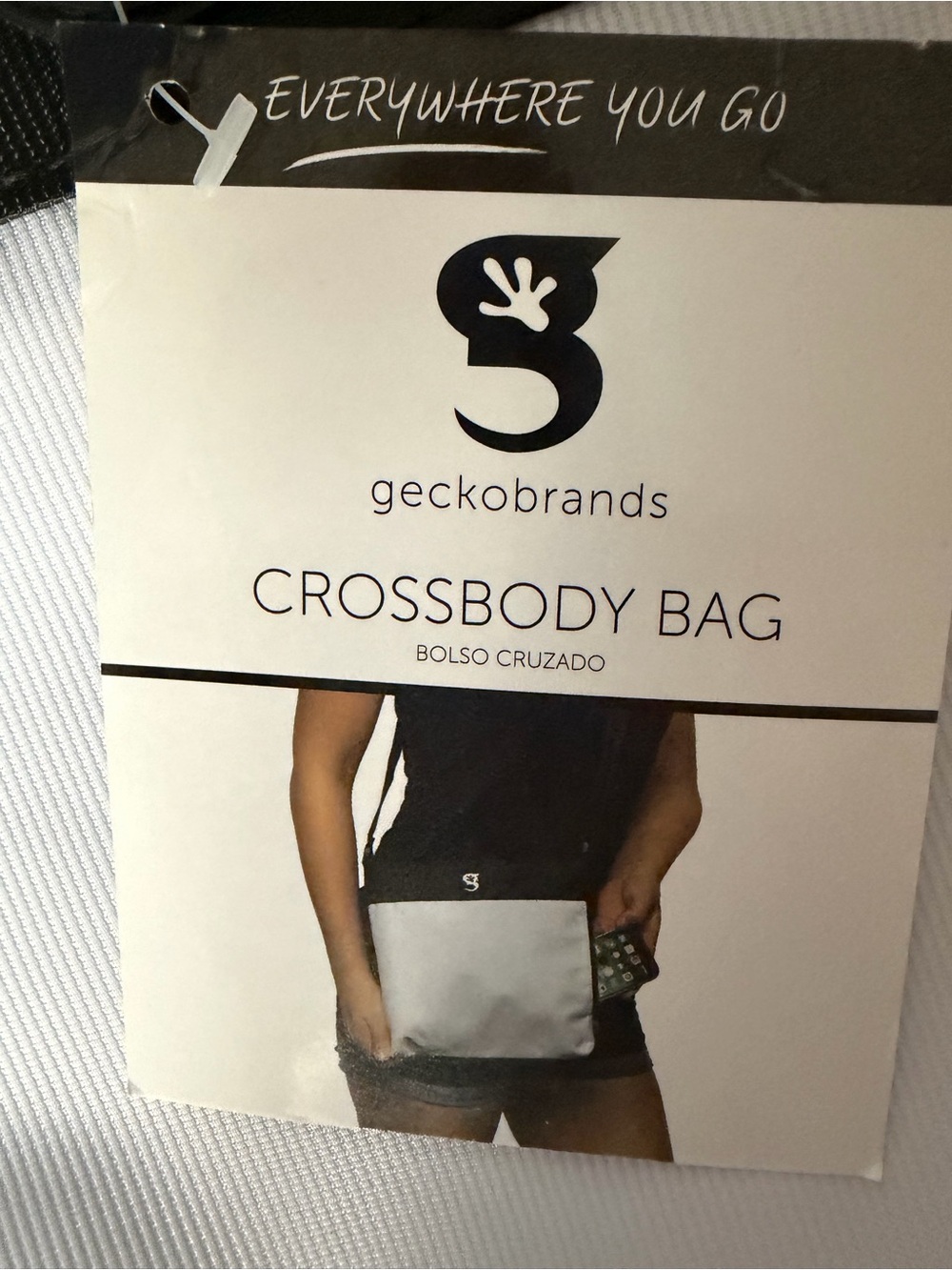 geckobrands Crossbody Bag in White and Black